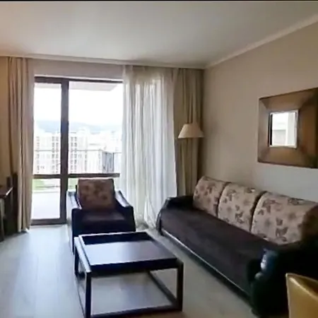 Апартамент Royal Beach Слънчев бряг